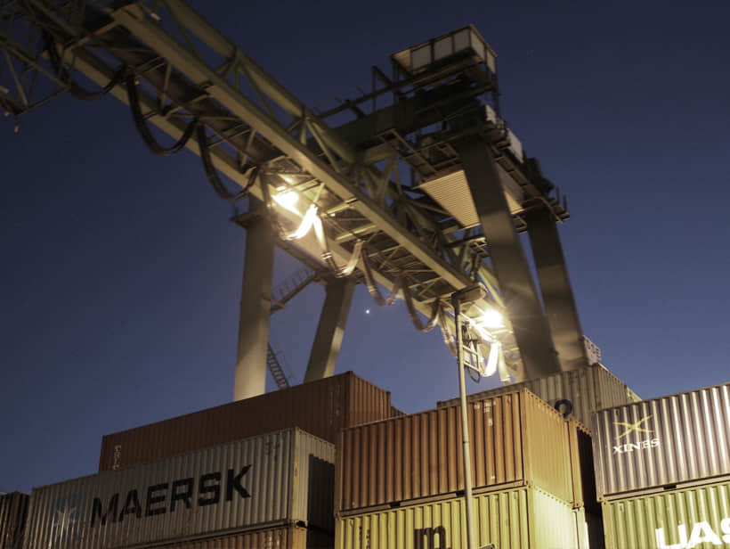 起重機移動的聲光報警圖